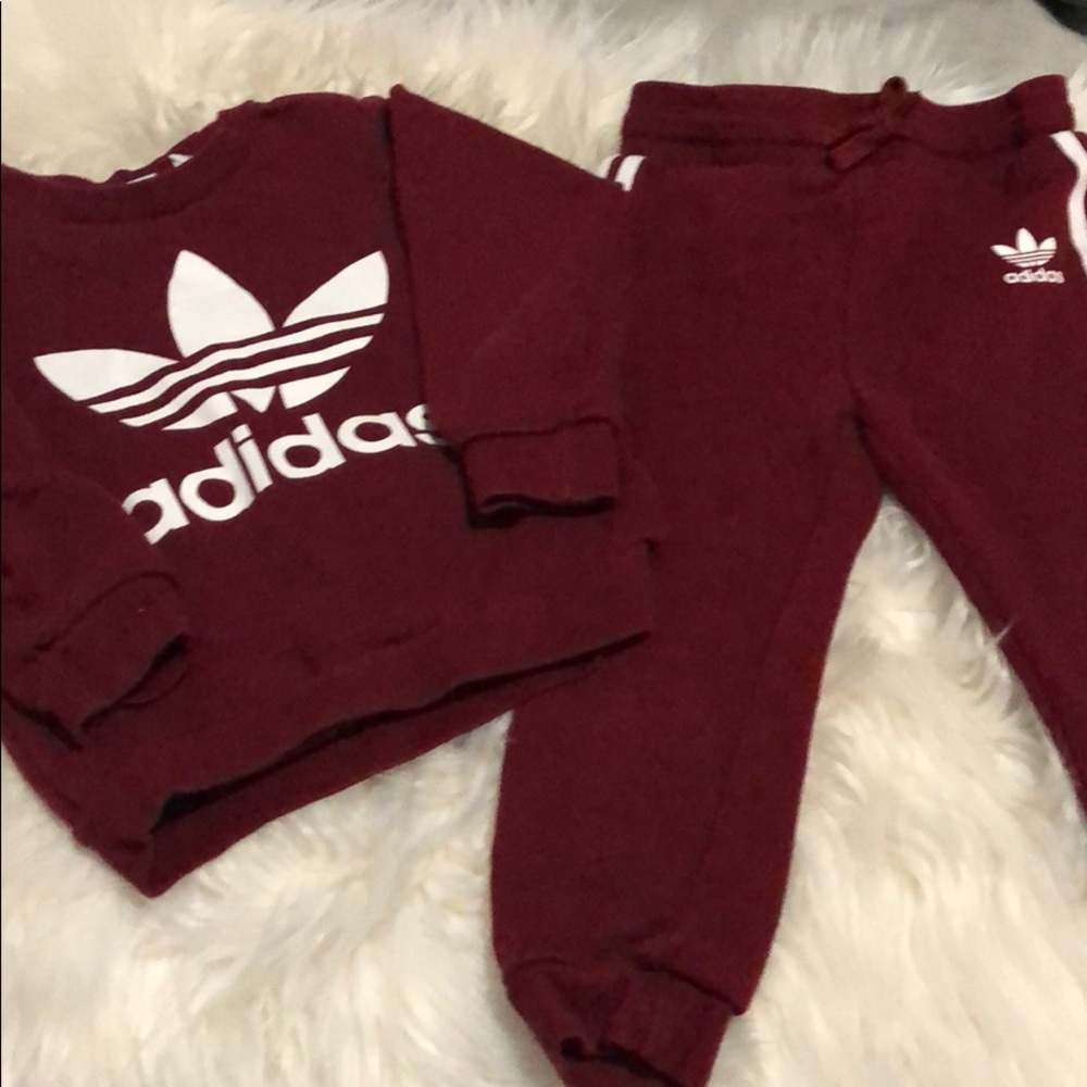 Adidas 2 piece joggers and sweatshirt